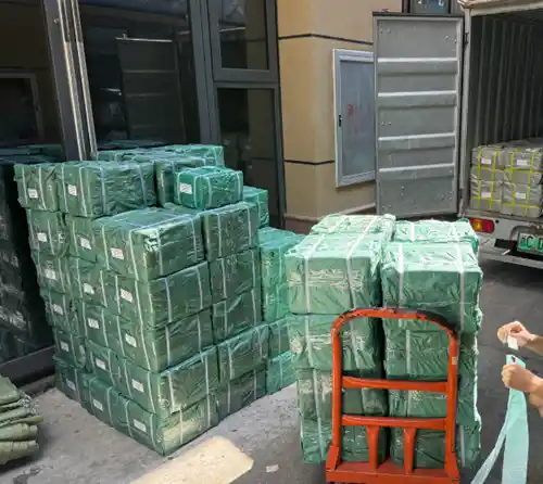 Bestilling av maskinvare for kundeskap pakket og klar for forsendelse